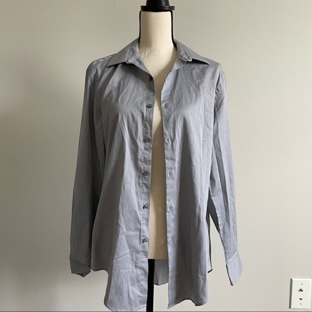 Men’s Van Heusen Gray Button Up Top